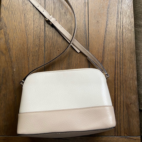 Kate Spade White and beige crossbody purse. - Picture 3 of 4